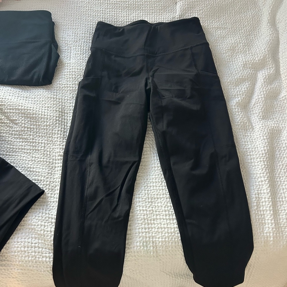 Banana Republic Black Cropped Leggings